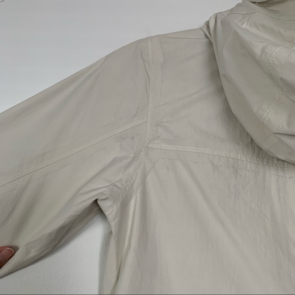 THE NORTH FACE Vintage White Carli Rain Jacket - Picture 12 of 16